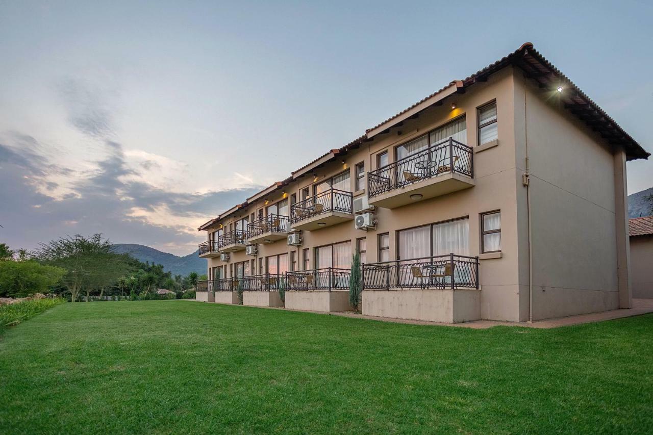 Three Oaks And An Aloe Boutique Hotel Хартбиспурт Экстерьер фото